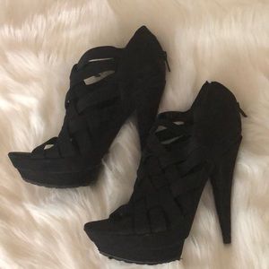 Used Jessica Simpson heels. Worn once.